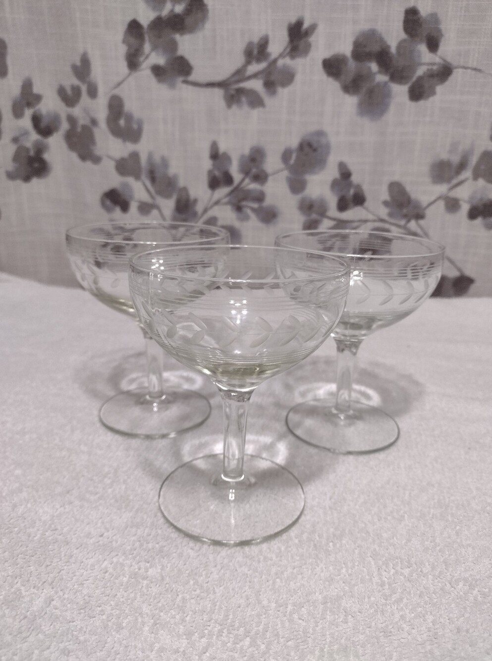 Anchor Hocking Elegant Clear Etched Coupe Glasses - Set of 3